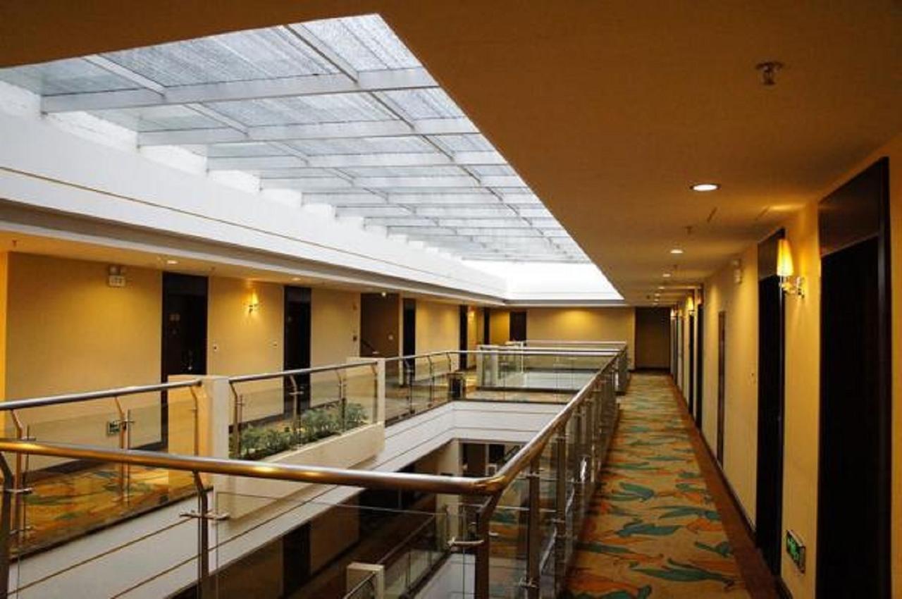 Golden Dragonball Hotel Guilin Esterno foto