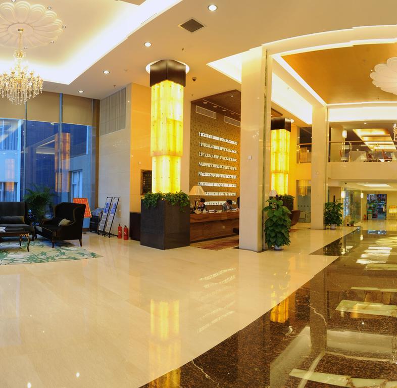 Golden Dragonball Hotel Guilin Esterno foto