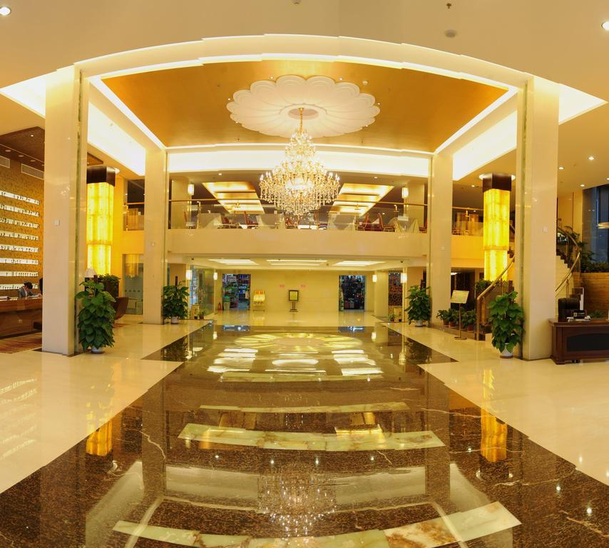 Golden Dragonball Hotel Guilin Esterno foto